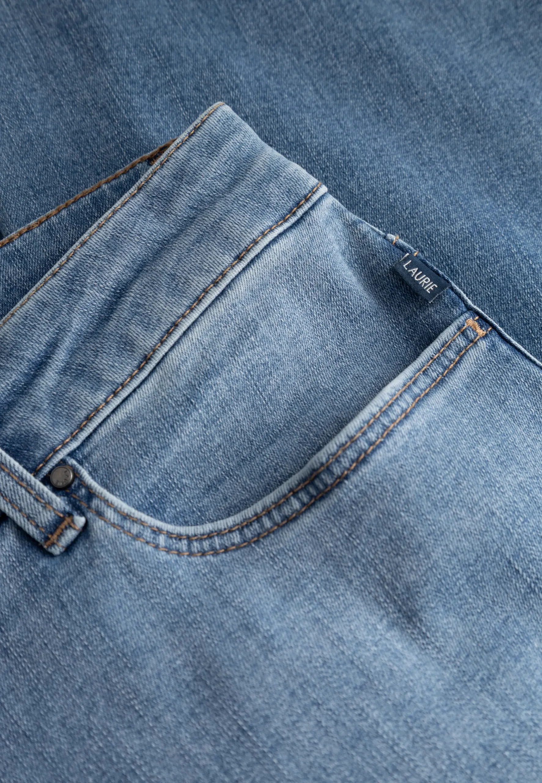 Amelia Raw Straight Cropped - Blå Denim - Laurie 4 Amelia Raw Straight Cropped - Blå Denim - Laurie - Bild 4