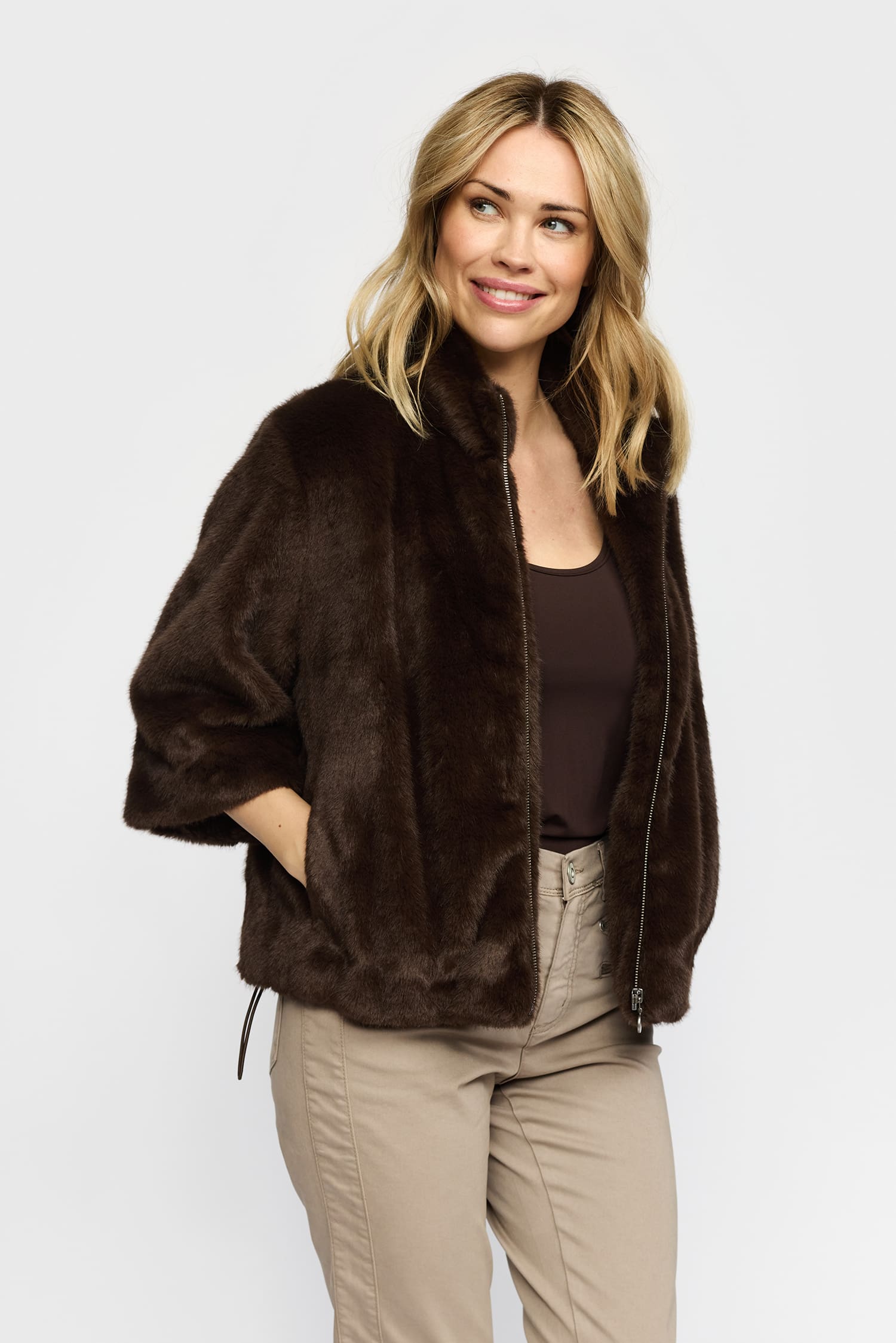 10214411621 704 BROWN Extra 1